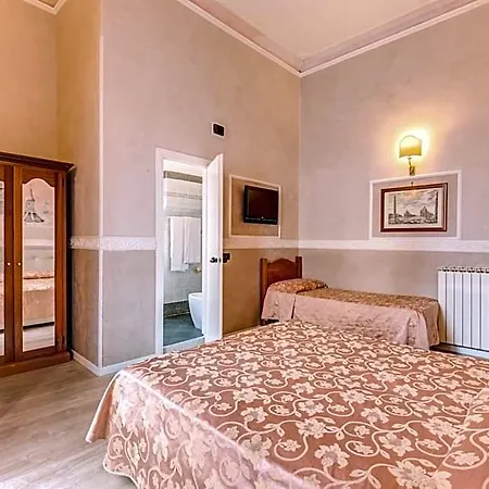 Hotel Martini 3*