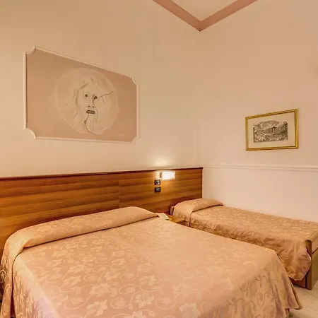 ホテル マルティーニ 3*