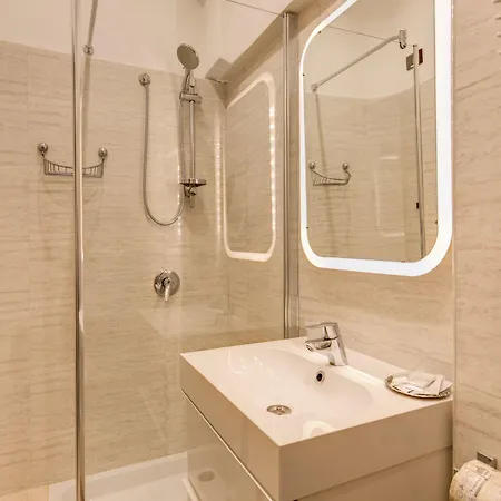 ホテル マルティーニ 3*